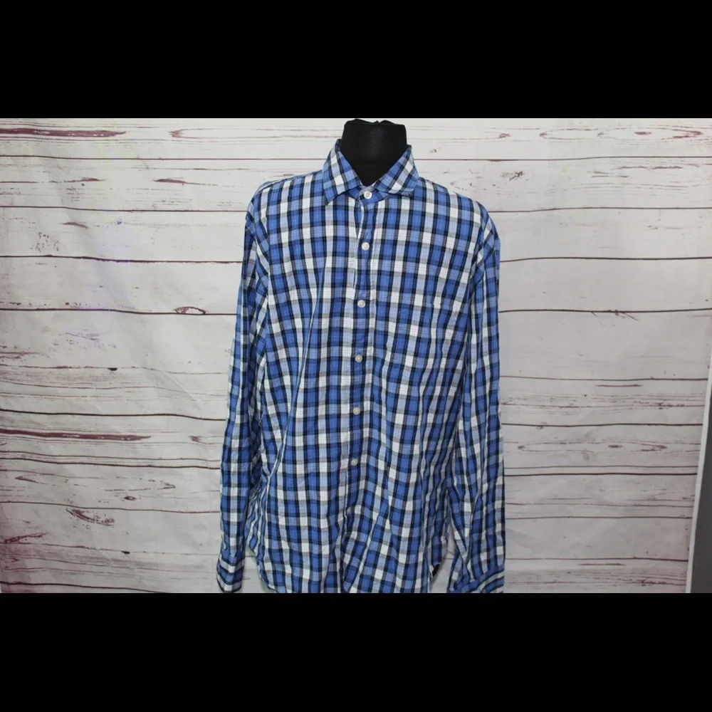 J. Crew Men's Tailored Fit Button Down Shirt